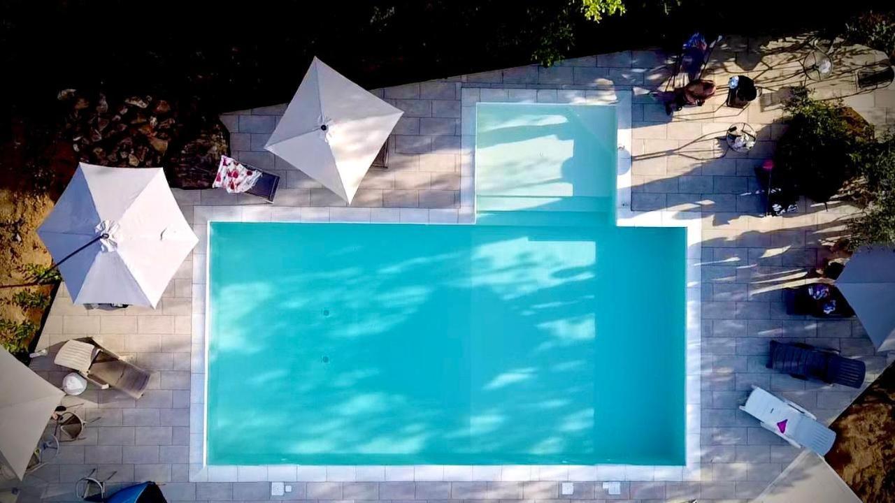 Villa Kiru 비보발렌티아 외부 사진